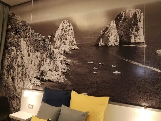 Üç Kişilik Oda (Capri)