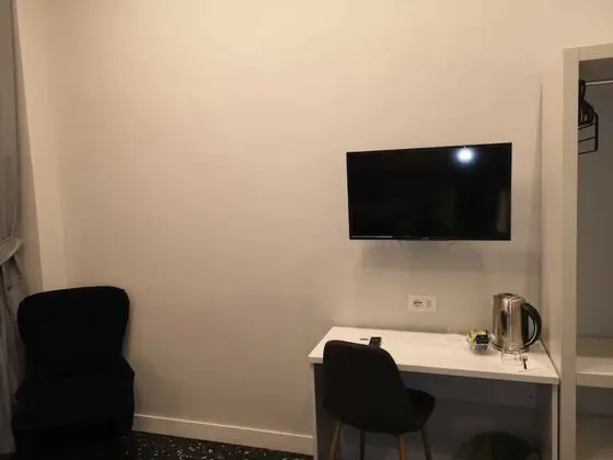 Üç Kişilik Oda (Capri)