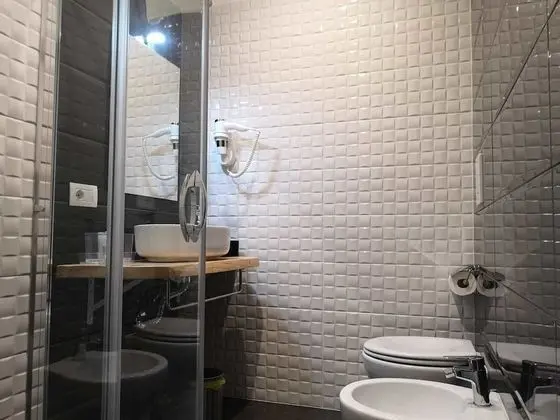 Üç Kişilik Oda (Capri)