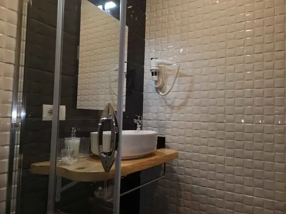 Üç Kişilik Oda (Capri)