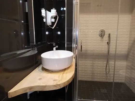 Üç Kişilik Oda (Capri)