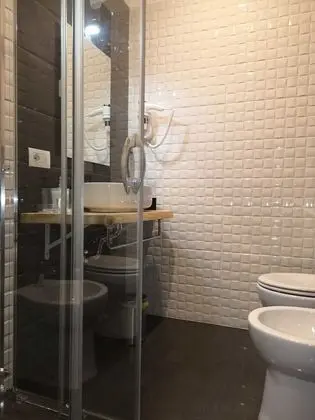 Üç Kişilik Oda (Capri)