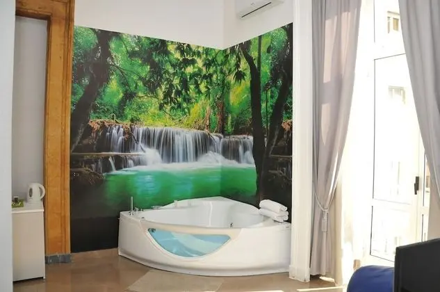 Süit, 1 En Büyük (King) Boy Yatak