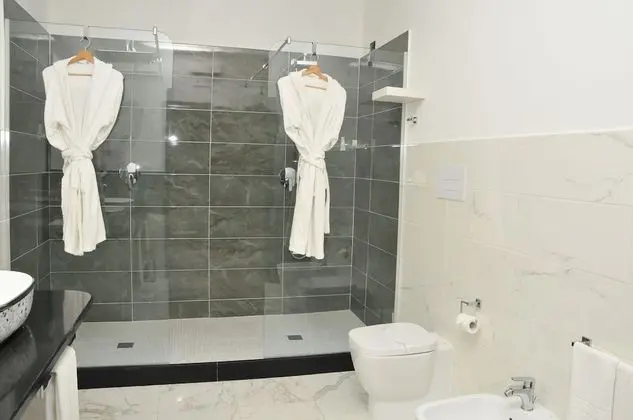 Süit, 1 En Büyük (King) Boy Yatak