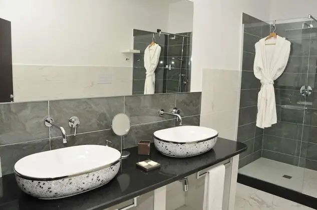 Süit, 1 En Büyük (King) Boy Yatak