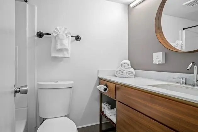 Standard Oda, 1 En Büyük (King) Boy Yatak, Balkon, Okyanus Manzaralı