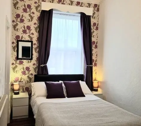 Economy Tek Büyük Yataklı Oda, Banyolu/Duşlu