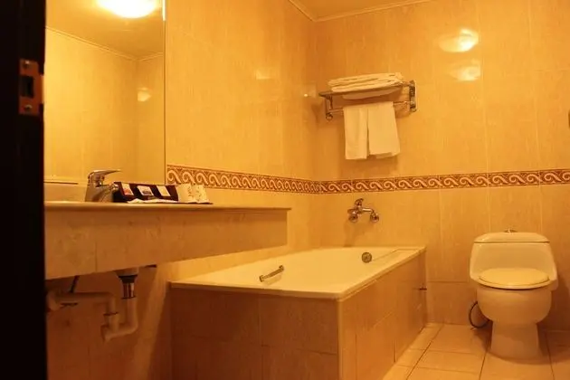 Business Tek Büyük Yataklı Oda