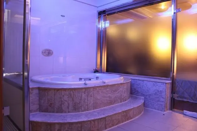 Romantic Tek Büyük Yataklı Oda