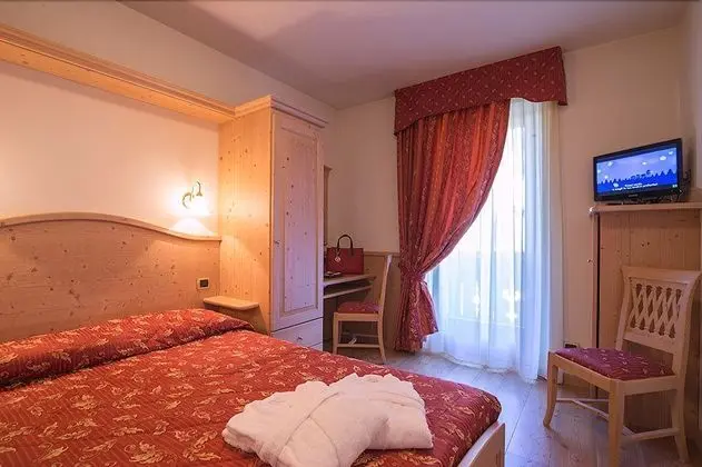 Comfort Tek Büyük veya İki Ayrı Yataklı Oda