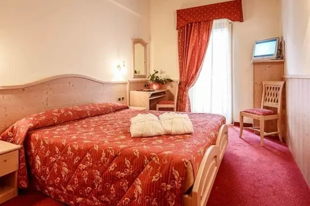 Comfort Tek Büyük veya İki Ayrı Yataklı Oda