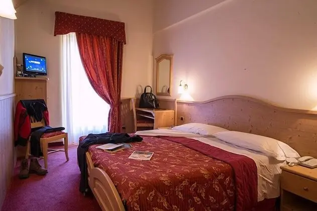 Comfort Tek Büyük veya İki Ayrı Yataklı Oda