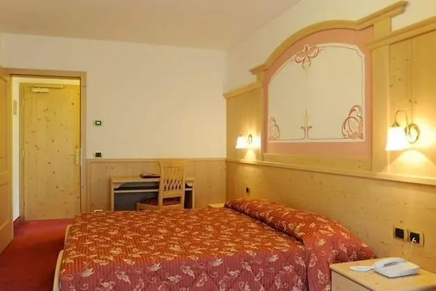 Comfort Tek Büyük veya İki Ayrı Yataklı Oda