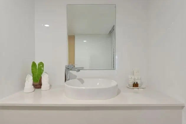 1 Bed Room Suite with Living area