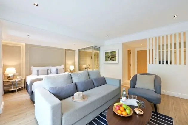 Honeymoon Pool Access Suite Room with Living area and Balcony