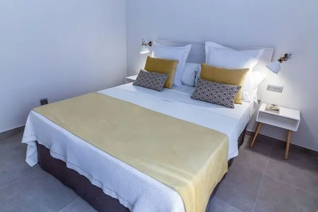 1 Bedroom Home (1 Adult + 1 Child)
