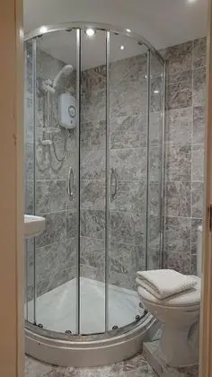 Standard Stüdyo, Banyolu/Duşlu