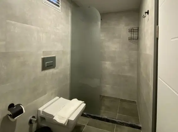Üç Kişilik Oda, Bahçe Manzaralı, Balkonlu