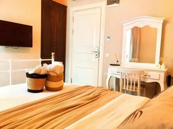 Standart Oda, Bahçe Manzaralı