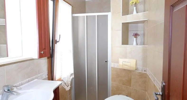 2/4 Kisilik 1+1 Deniz Manzaralı Apart Oda