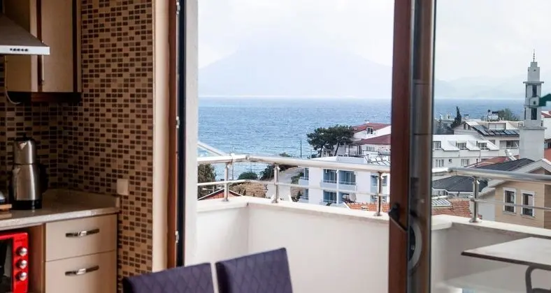 2/4 Kisilik 1+1 Deniz Manzaralı Apart Oda