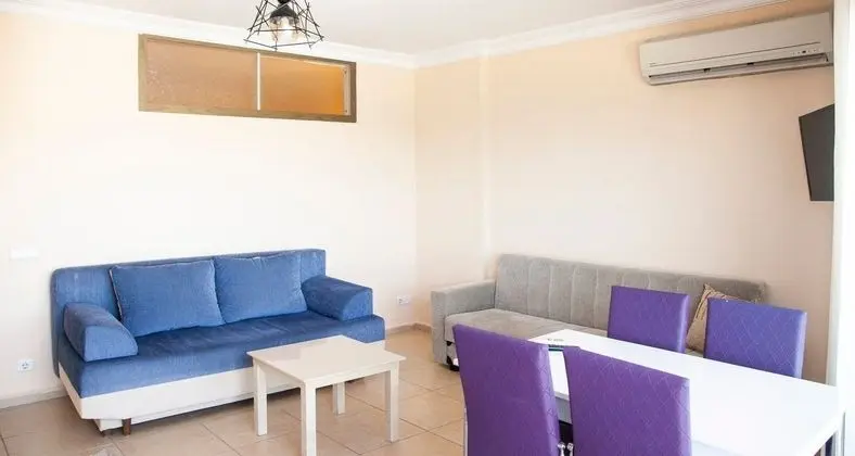2/4 Kisilik 1+1 Deniz Manzaralı Apart Oda