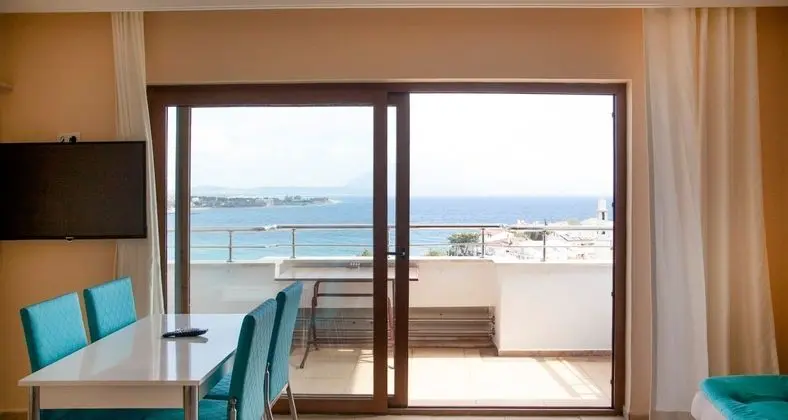 2/4 Kisilik 1+1 Deniz Manzaralı Apart Oda