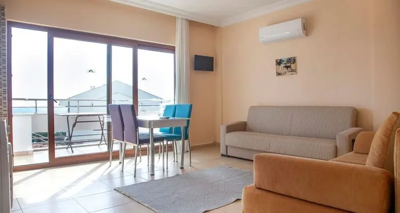 2/4 Kisilik 1+1 Deniz Manzaralı Apart Oda