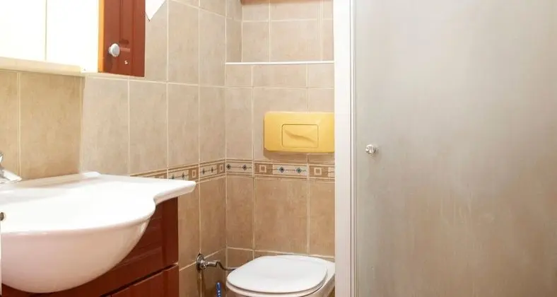 2/4 Kisilik 1+1 Kısmi Deniz Manzaralı Ekonomik Apart Oda