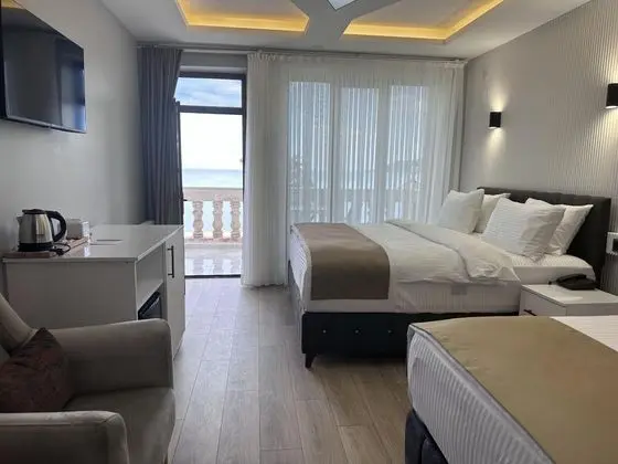 Twin,    , Bir Büyük ve Bir Tek Kişilik Yataklı