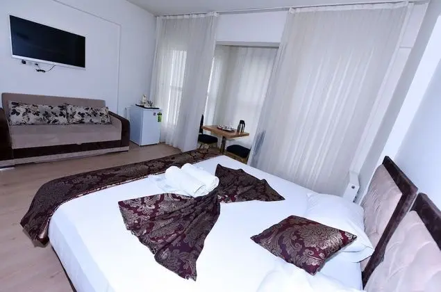 Deluxe Tek Büyük Yataklı Oda