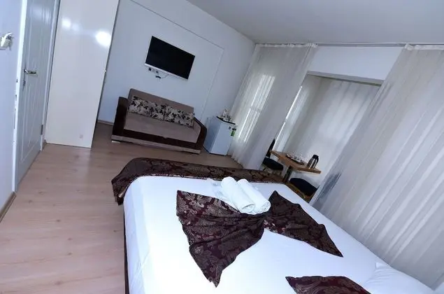 Deluxe Tek Büyük Yataklı Oda