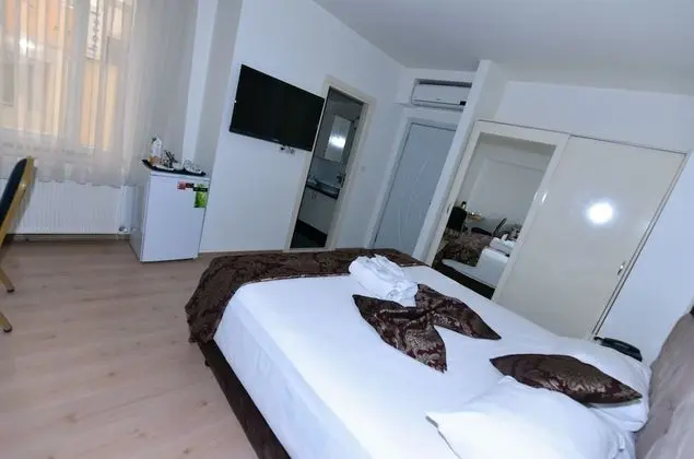 Deluxe Tek Büyük Yataklı Oda