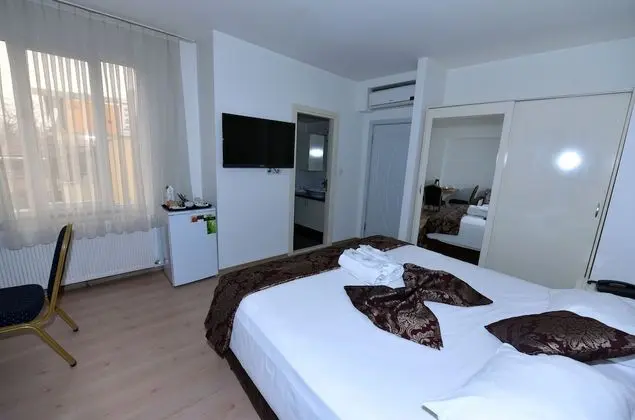 Standard Tek Büyük Yataklı Oda