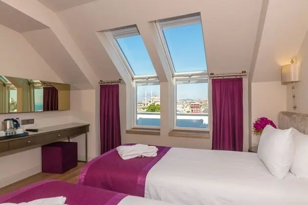Comfort Tek Büyük veya İki Ayrı Yataklı Oda