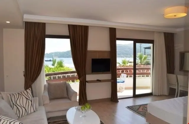 Deniz Manzaralı Oda