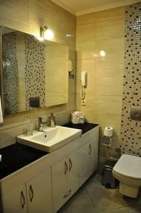 Standard Tek Büyük veya İki Ayrı Yataklı Oda, Dağ Manzaralı