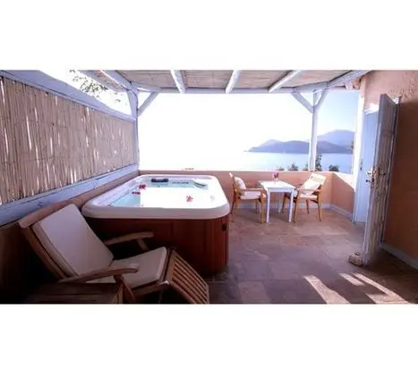 Deluxe Jakuzili Suite, Deniz Manzaralı
