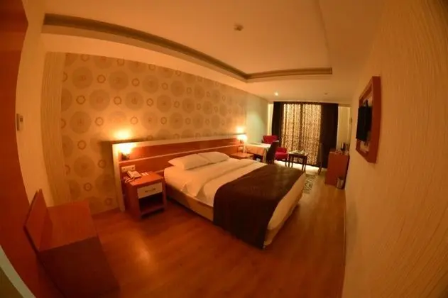 Standart Oda, Şehir Manzaralı