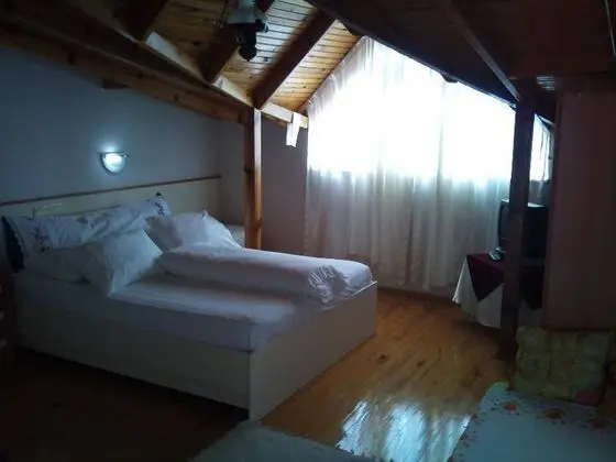 Standart Aile Odası