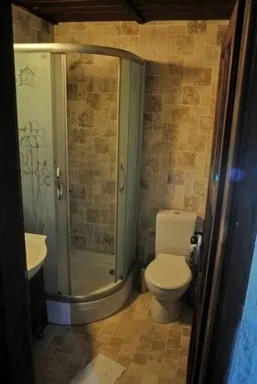 Standart Oda, Kara Manzaralı