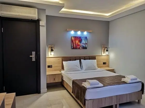 Standart Oda, Kara Manzaralı, Fransız Balkonlu