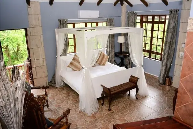 Lion Superior King Suite