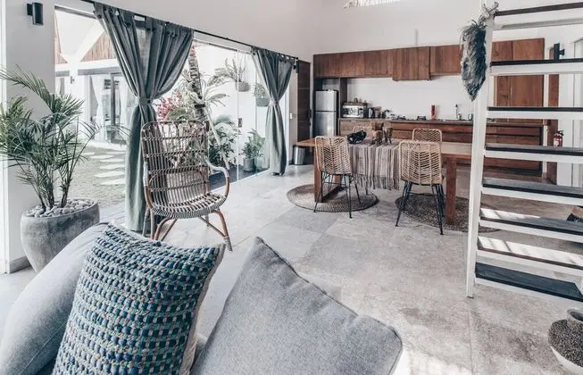Superior Bungalov, Sigara İçilmez, Havuz Manzaralı
