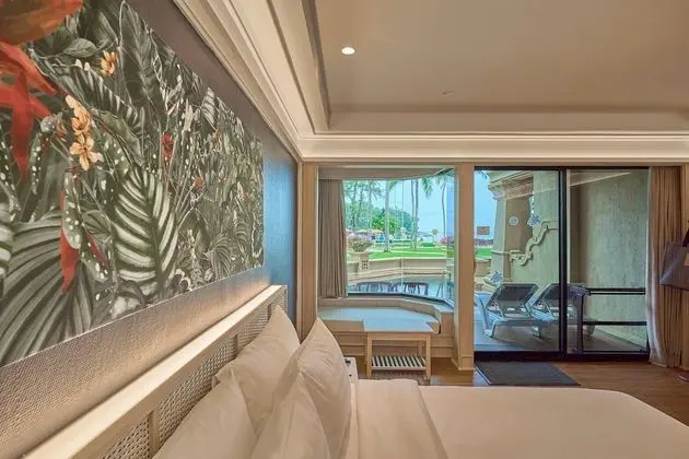 Pool Access Room