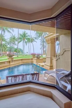 Pool Access Room