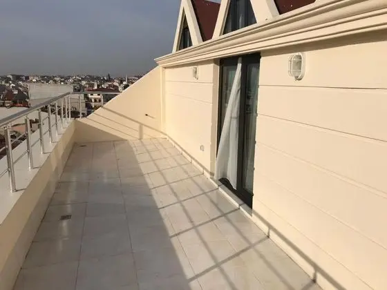 Aile Odası, Şehir Manzaralı