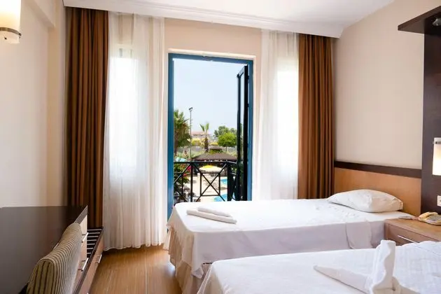 https://images.etstur.com/imgproxy/resize/2560x1440/files/images/hotelImages/etsrooms/558/Bezay_Hotel_20260209142159_1.jpg