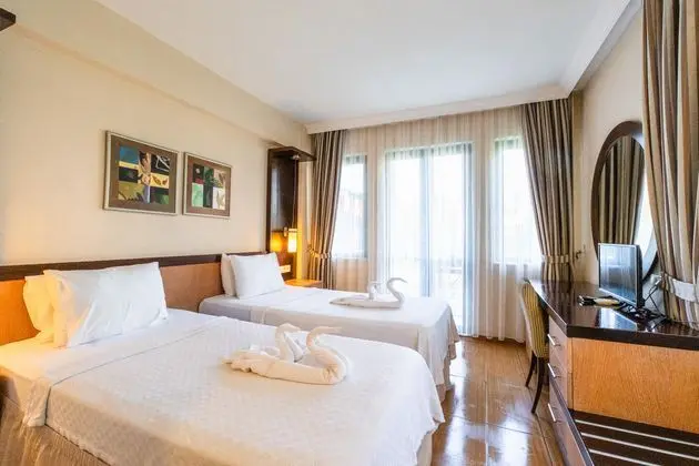 https://images.etstur.com/imgproxy/resize/2560x1440/files/images/hotelImages/etsrooms/558/Bezay_Hotel_20260209142159_3.jpg