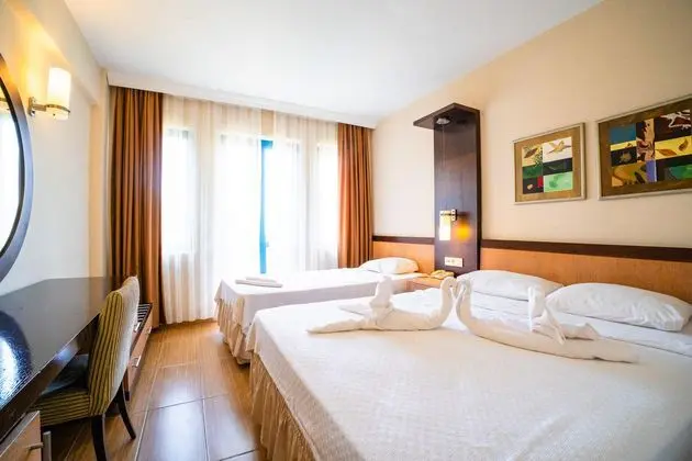 https://images.etstur.com/imgproxy/resize/2560x1440/files/images/hotelImages/etsrooms/558/Bezay_Hotel_20260209142321_1.jpg